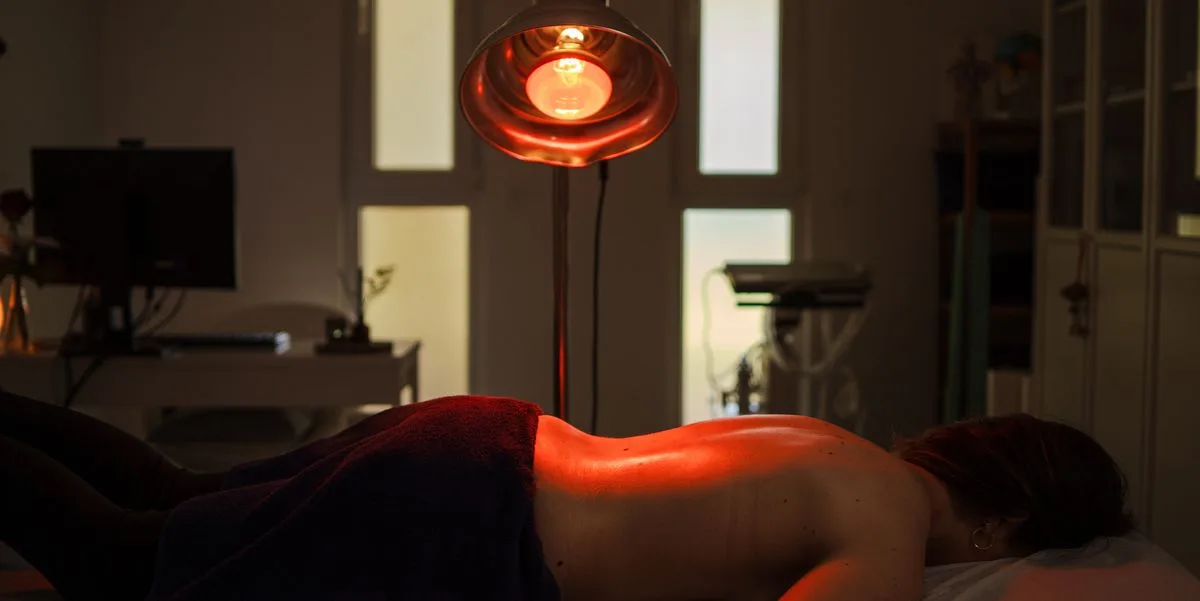 Thérapie par lumière rouge pour la perte de poids: avantages et risques