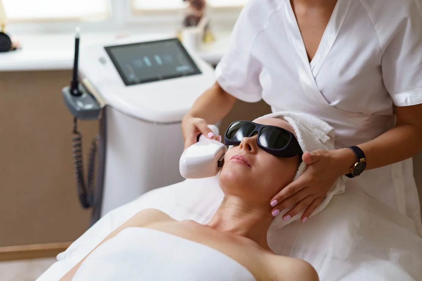 Comment choisir la bonne clinique laser pour la peau pour la thérapie rouge